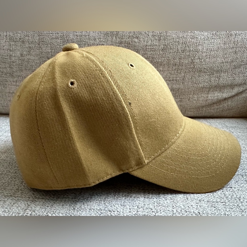 Classic Tan Baseball Cap excellent like new condition - Picture 2 of 4